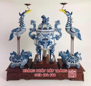 Bộ tam sự men lam gốm sứ Bát Tràng